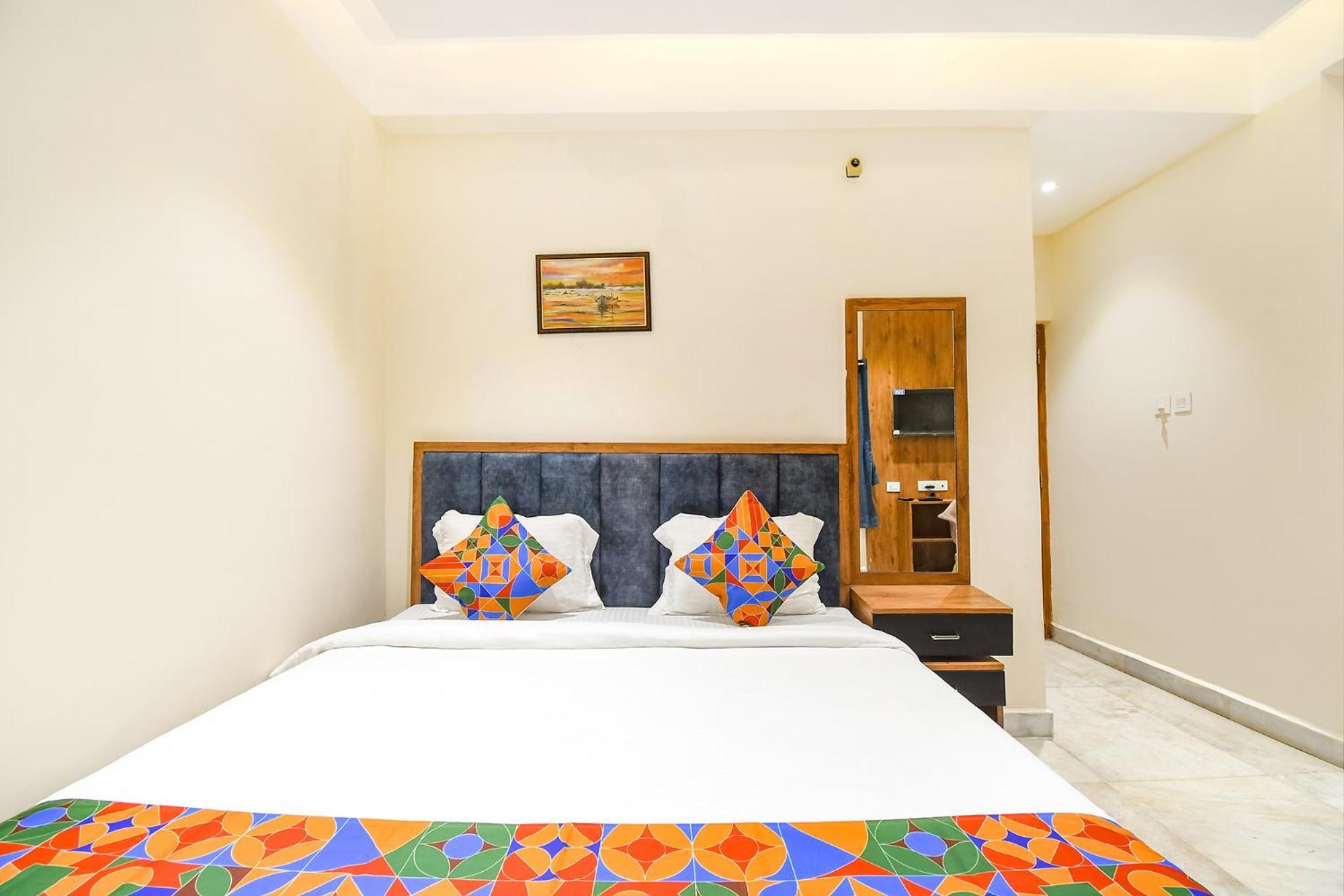 Fabhotel Prime The Golden Plaza - Nr Tarapith Temple Exterior foto
