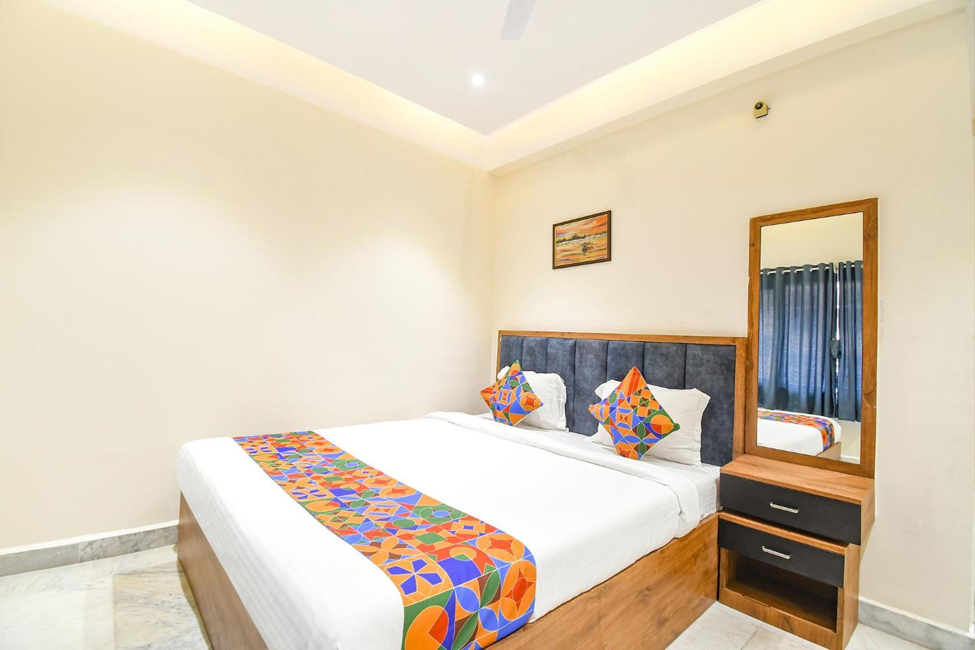 Fabhotel Prime The Golden Plaza - Nr Tarapith Temple Exterior foto